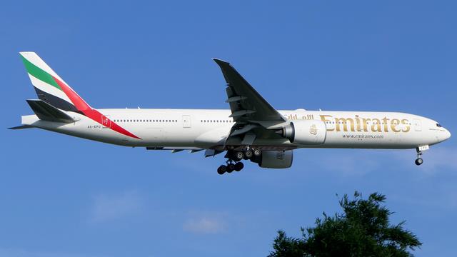 A6-EPU::Emirates Airline